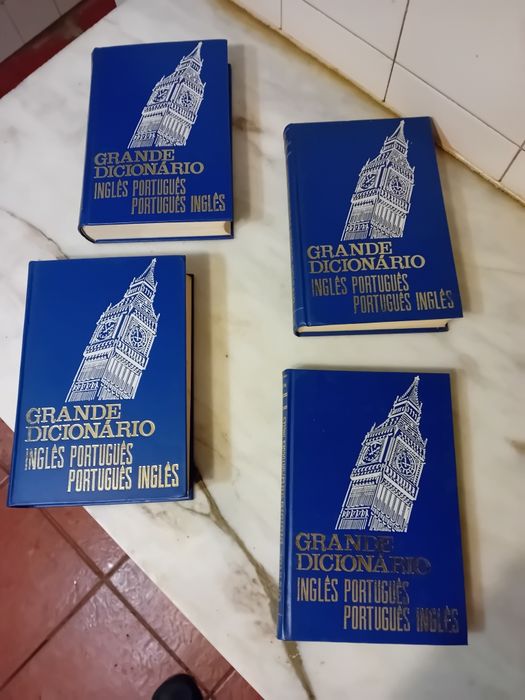 Conjunto de 4 Volumes Colecção Grande Dicionário Inglês-Português
