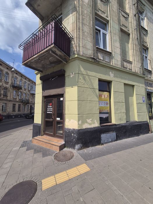 Нежитлове комерційне приміщення