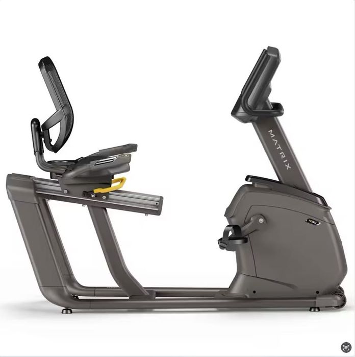 Bicicleta estática reclinada Matrix R30