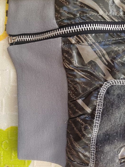 Куртка  осінь/ весна, нова.