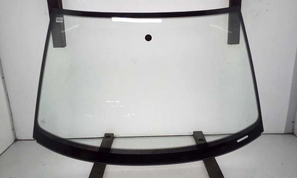 Szyba samochodowa przednia czołowa używana VW VOLKSWAGEN DOWÓZ