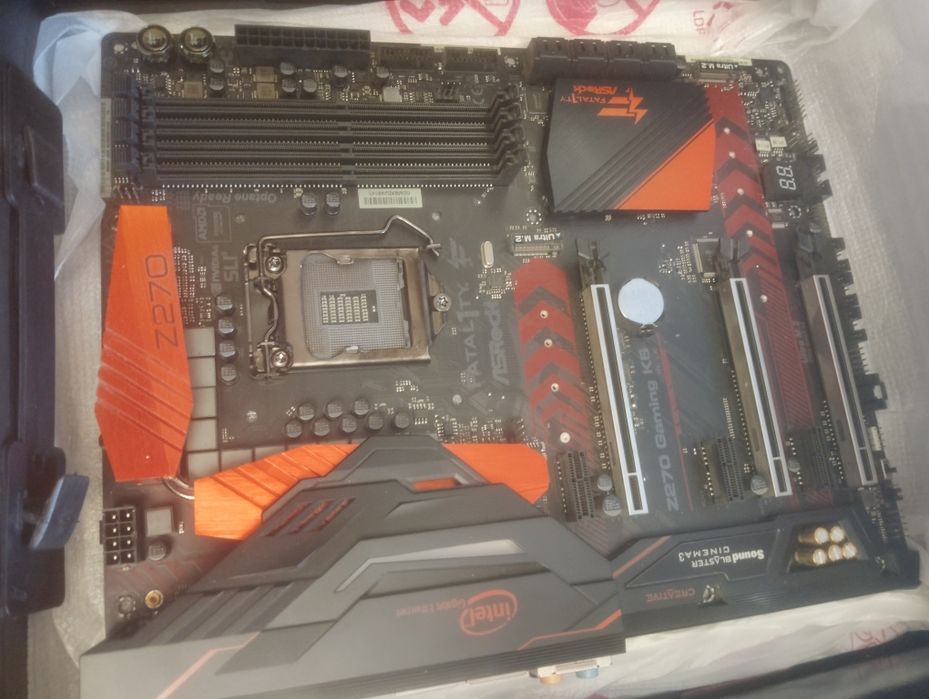 Материнська плата ASRock Fatal1ty z270
