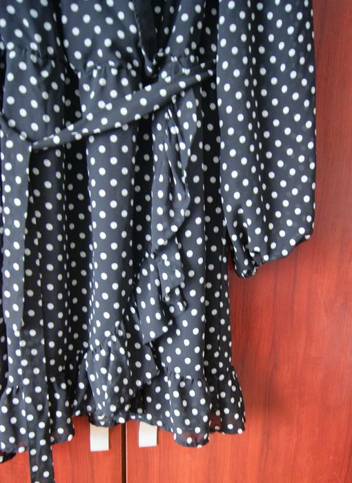 Sukienka czarna w grochy RESERVED Rozm. XL