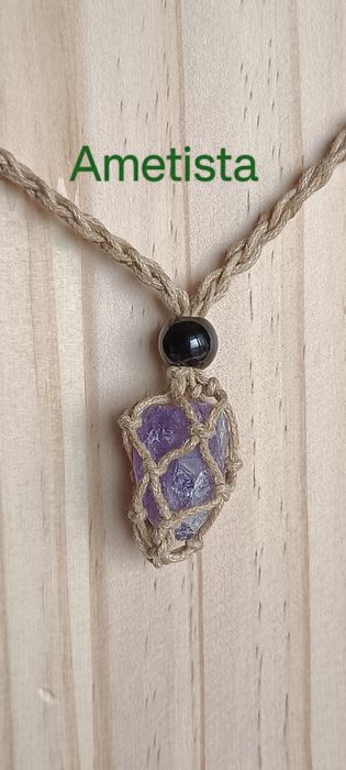 Colares pedras naturais