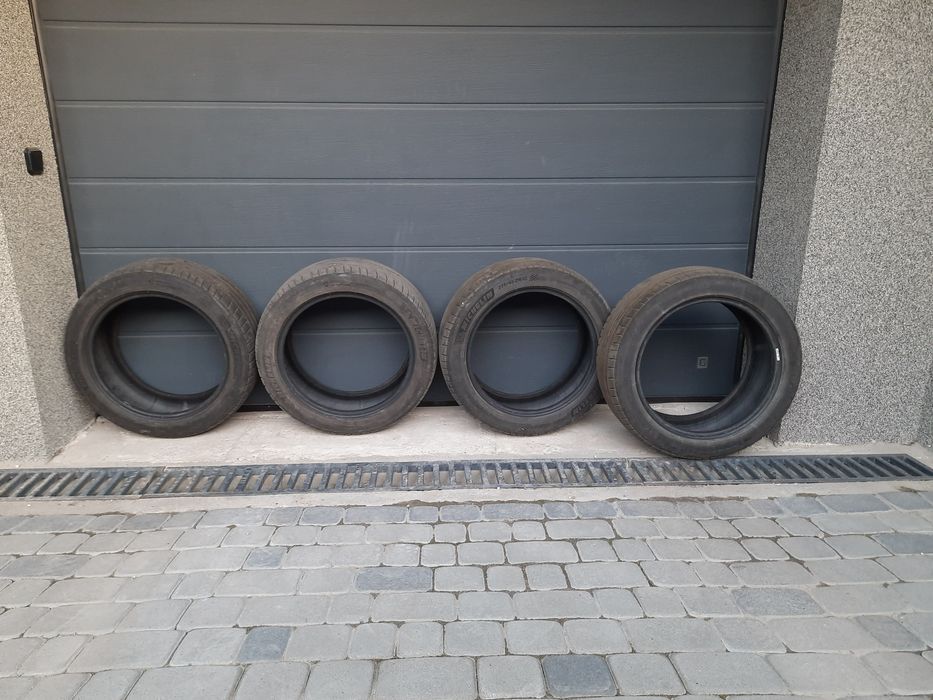 Літня резина 235*45 r17 michelin sport4