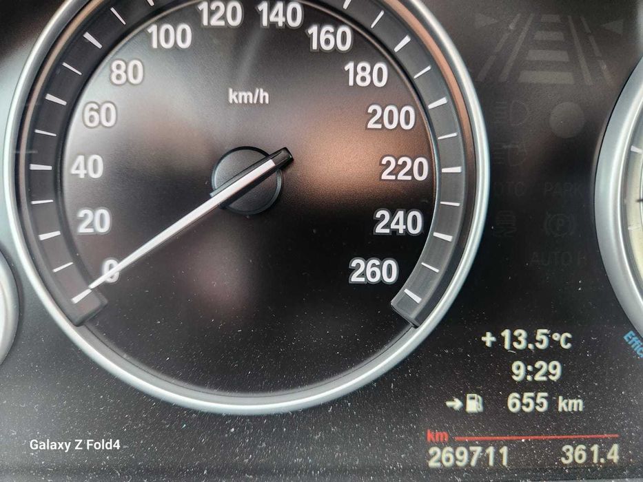 BMW F11 tylna klapa 525D