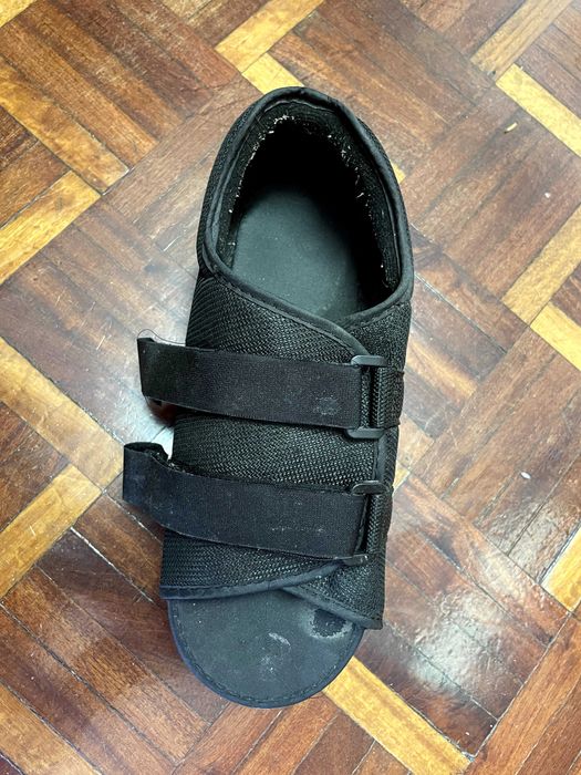 Sapato ortopédico (pós-cirúrgico)