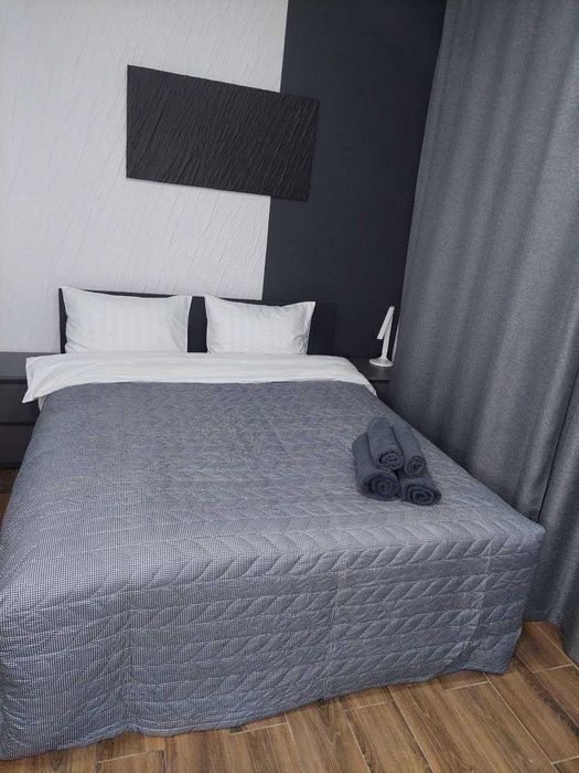 Кімната-студія подобово з власною кухнею