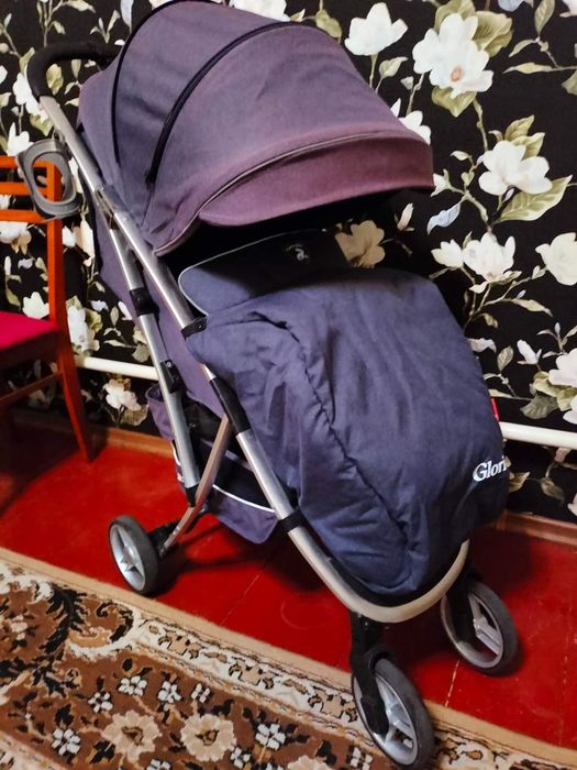 Б/у прогулочна коляска