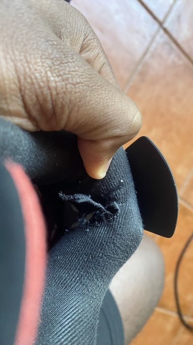 Jordan 4 preto e vermelho nº 38.5