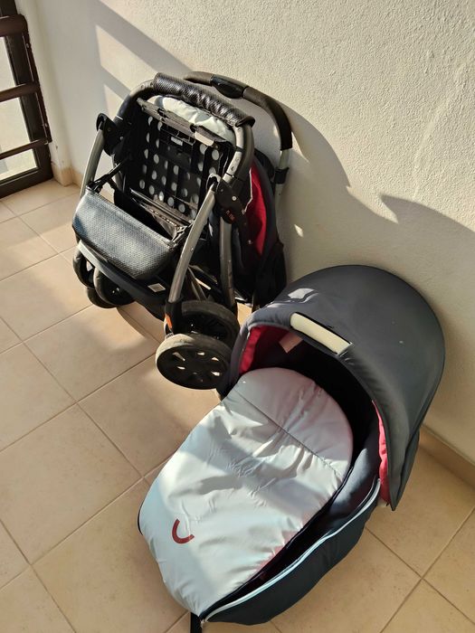 Carrinho e alcofa para bébé e criança