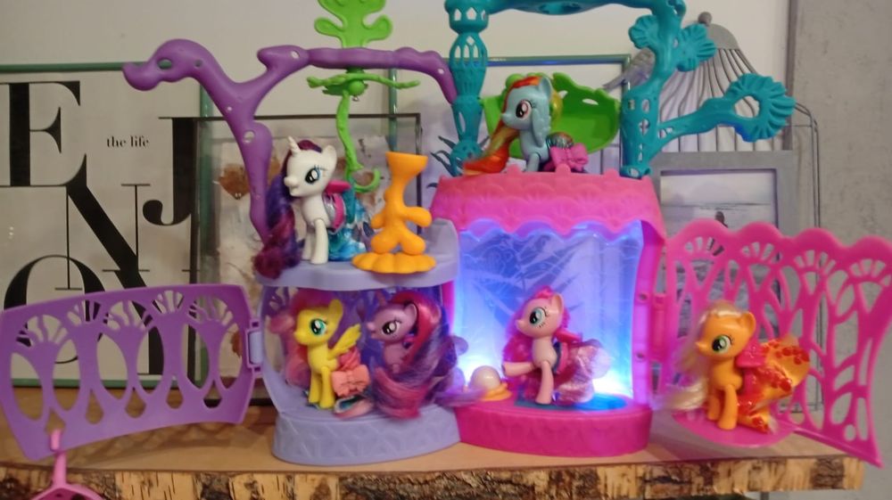 Kucyki My little pony wszystkie przyjaciółki podwodne królestwo