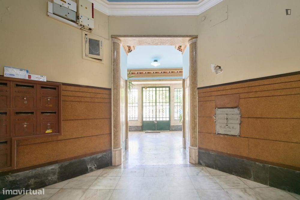 Quarto - localizado em Alameda Lisbon