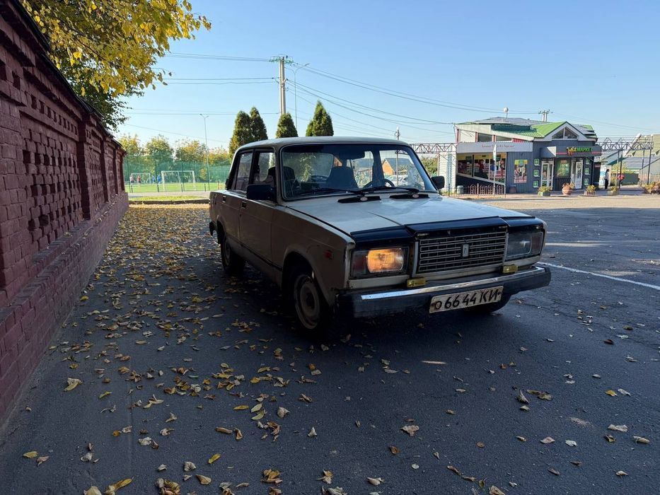 Продам авто ваз 2107