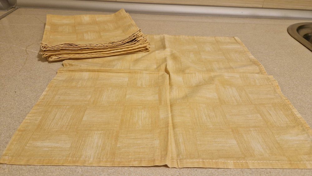 Conjunto 9 guardanapos beje de tecido quadrados - 40 cm x 40 cm