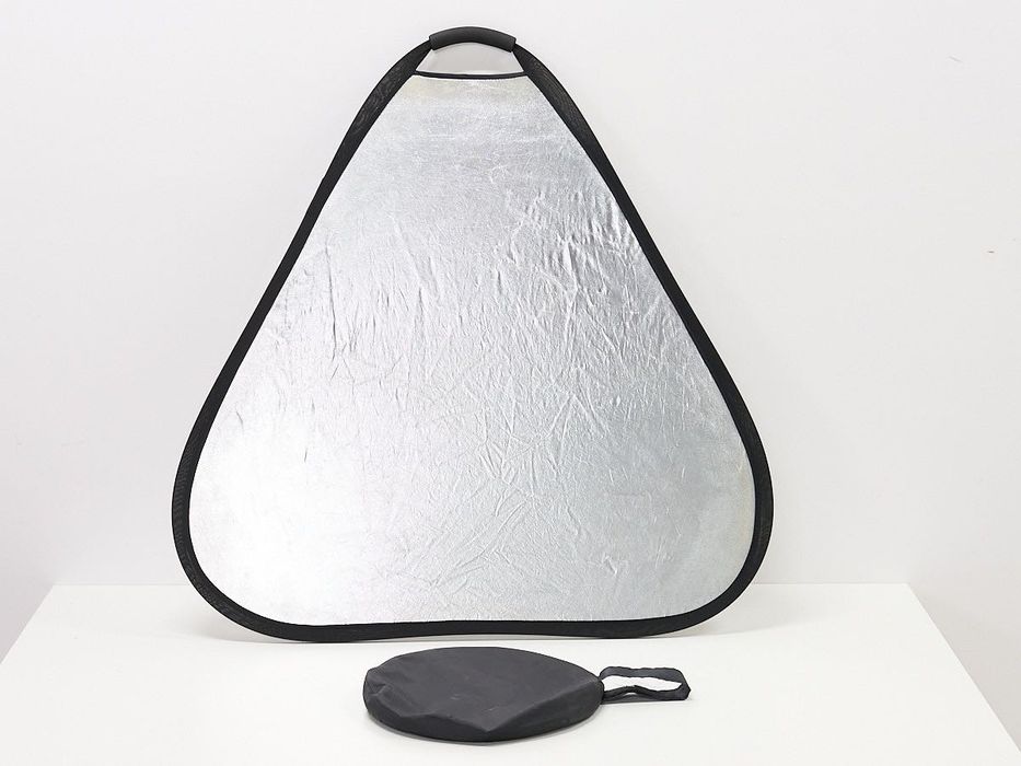 Foldable Triangular Silver and White Reflector with Carry Bag