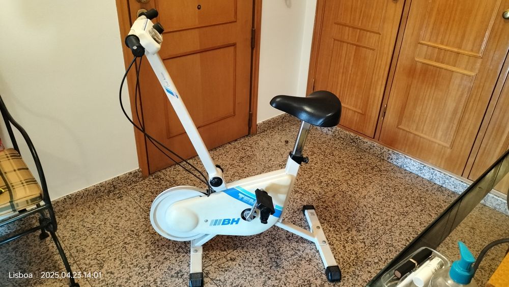 Bicicleta fixa da avó