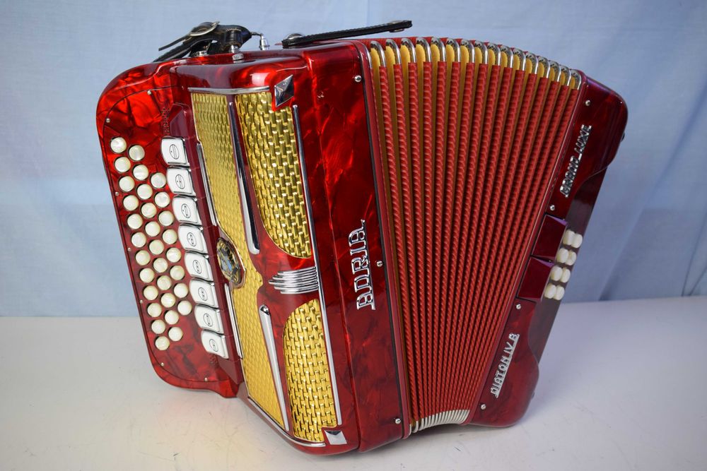 Adria  4 Voz  Sol#  Do#  Fa#