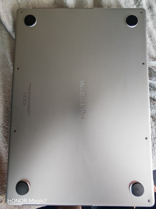 MacBook Pro M4 Max 36 GB ram/ 1000GB