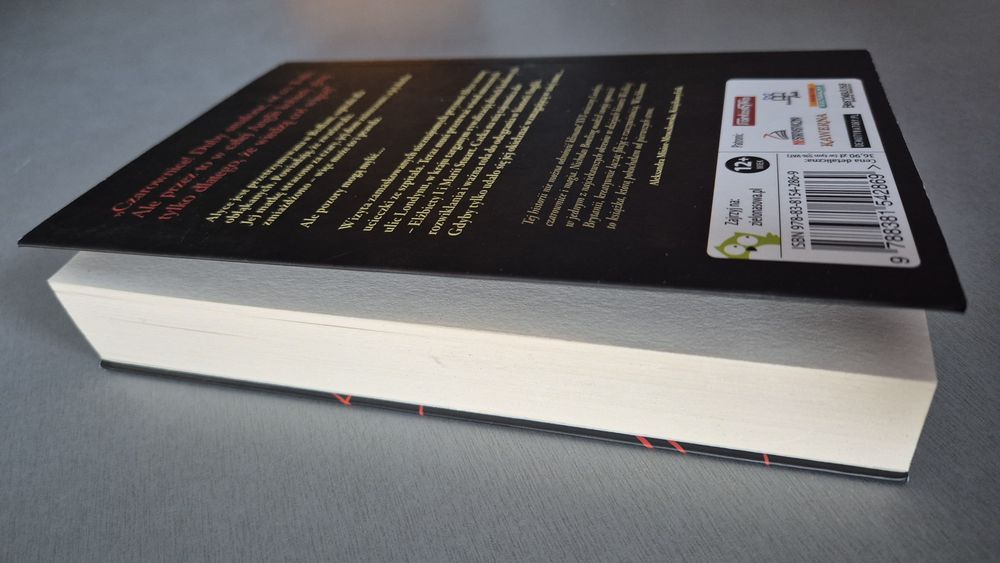 Witch Born Córka czarownicy N. Bowling