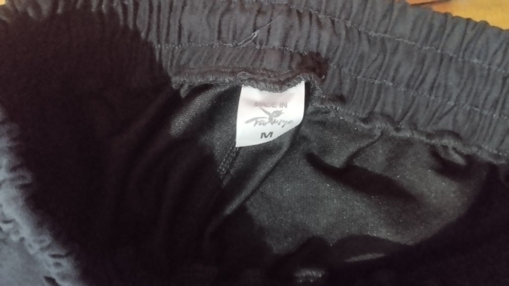 Спортивні штани чоловічі розмір М 95% бавовна 5% еластан.