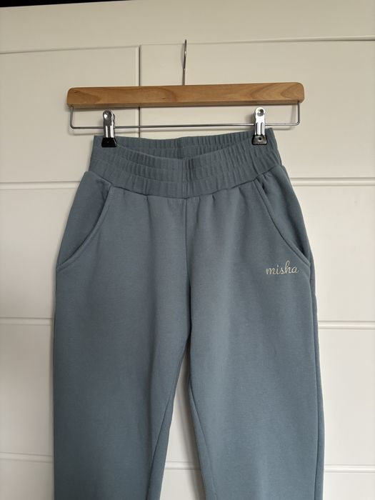 Jasnoniebieskie mięciutkie dresy Misha 32/34