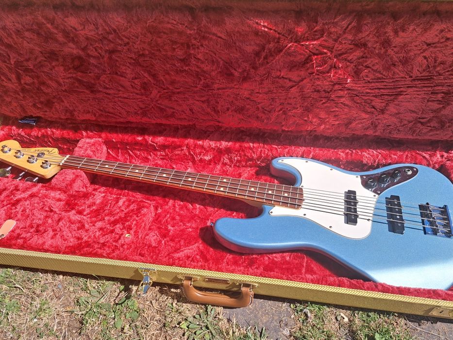 Gitara basowa Fender  Jazz.