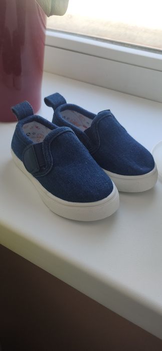 Макасіни для хлопчика 21 розмір може бути на 20. Повністю нові.