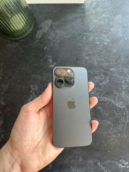 iPhone 15 PRO 256GB 88% baterii