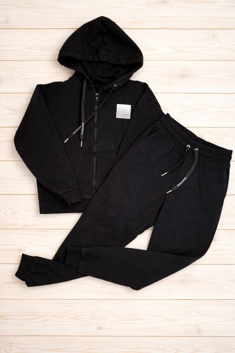 Костюм Armani Exchange