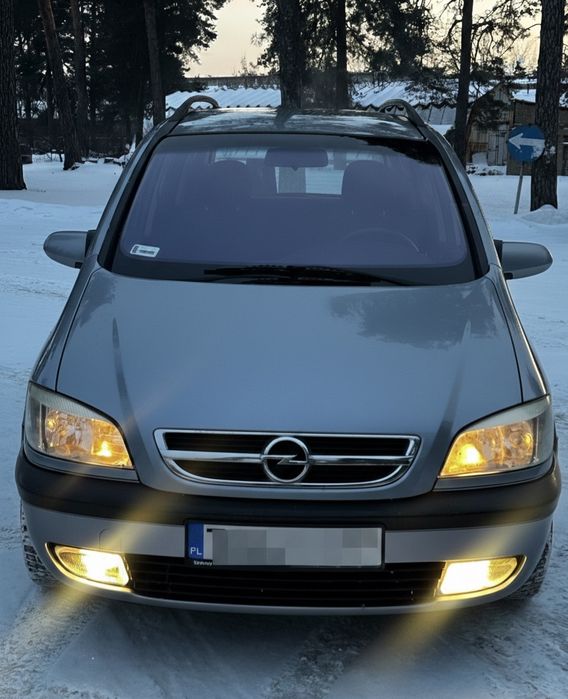 Свіжопригнана Опель Зафіра 1.8ГАЗ-БЕНЗИН  не розмитнена вже в Києві