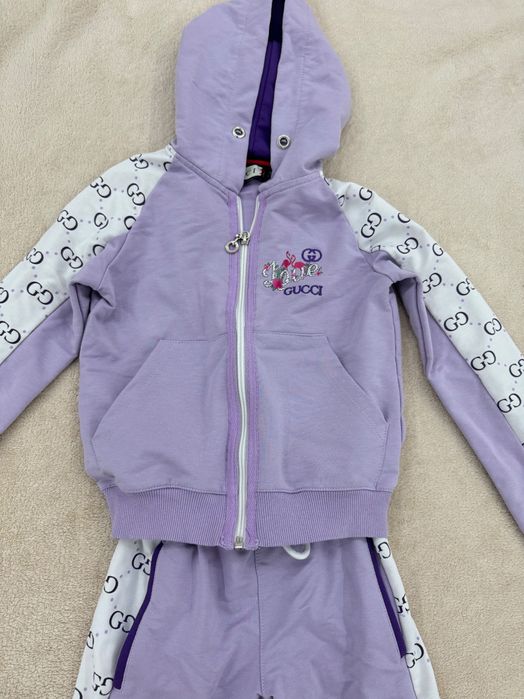 Костюм для дівчинки