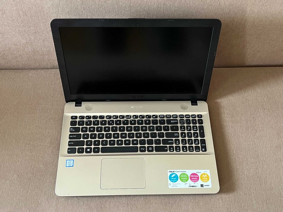 Sprzedam używany Notebook PC ASUS R541U, w niemal idealnym stanie.