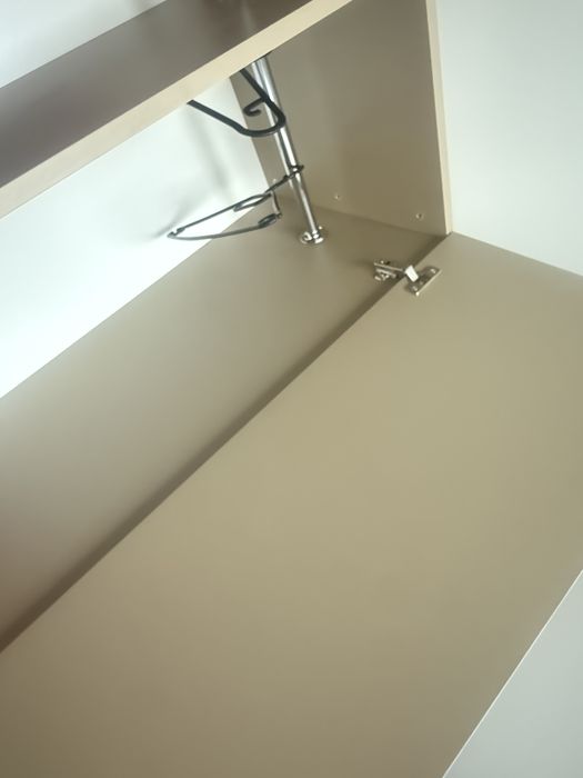 Szafa nezowa cappucino