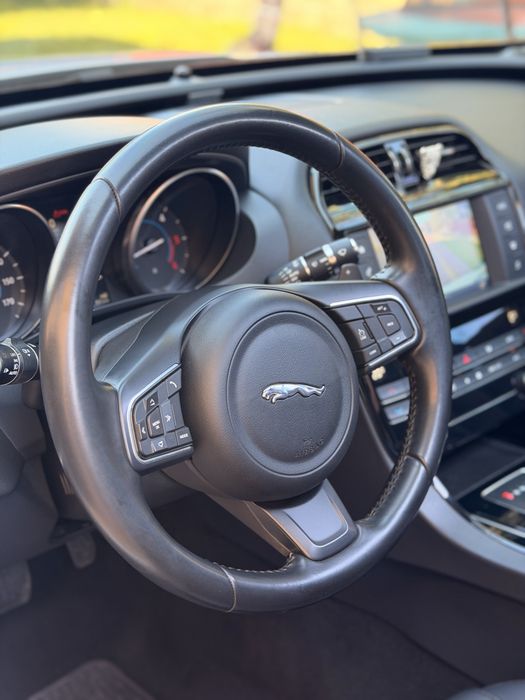 Jaguar XE 2.0 D