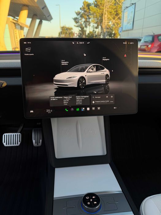 Tesla Model 3 RWD – 12/2024 – 25.000 km – Extras
