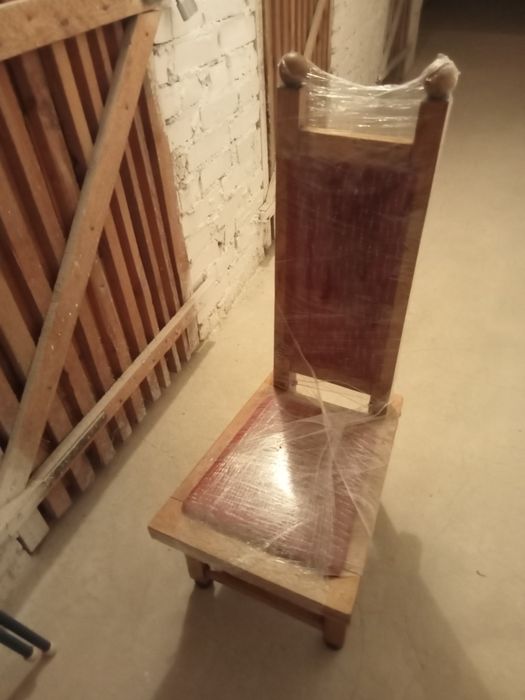 6 dębowych krzeseł lata 50 gratis stół