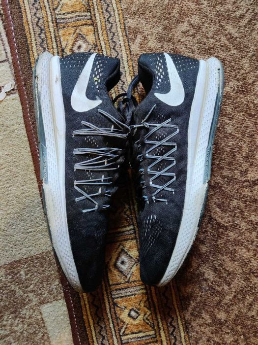Продам оригіналі кросівки Nike Air Zoom Pegasus 43 розміру