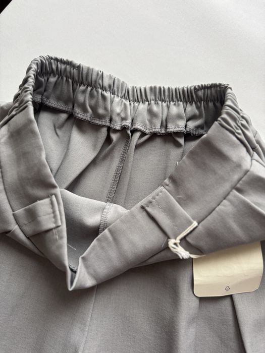 Шорти нові сірі