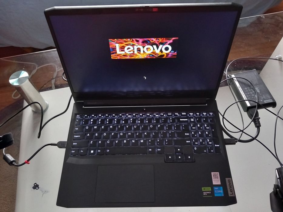 Laptop gamingowy Lenovo+ myszka