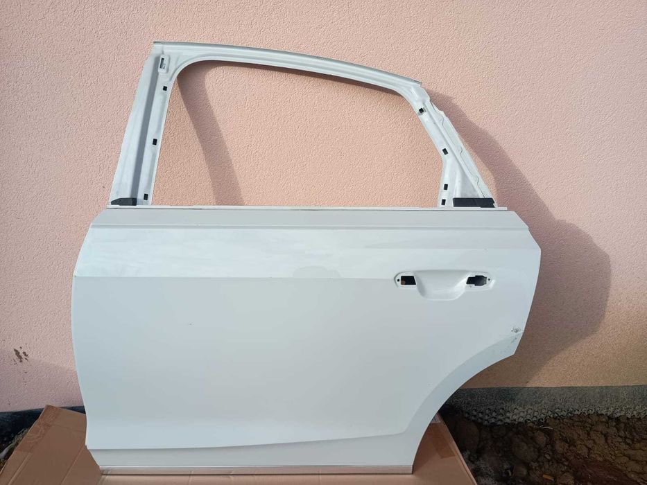 Drzwi tylne lewe (za kierowcą) do Audi A8 D5 Lift – biała