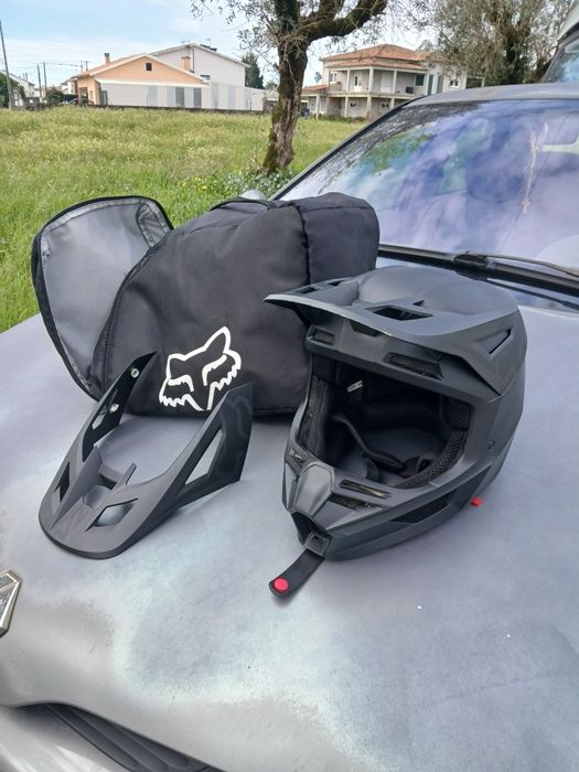 Vendo capacete semi novo