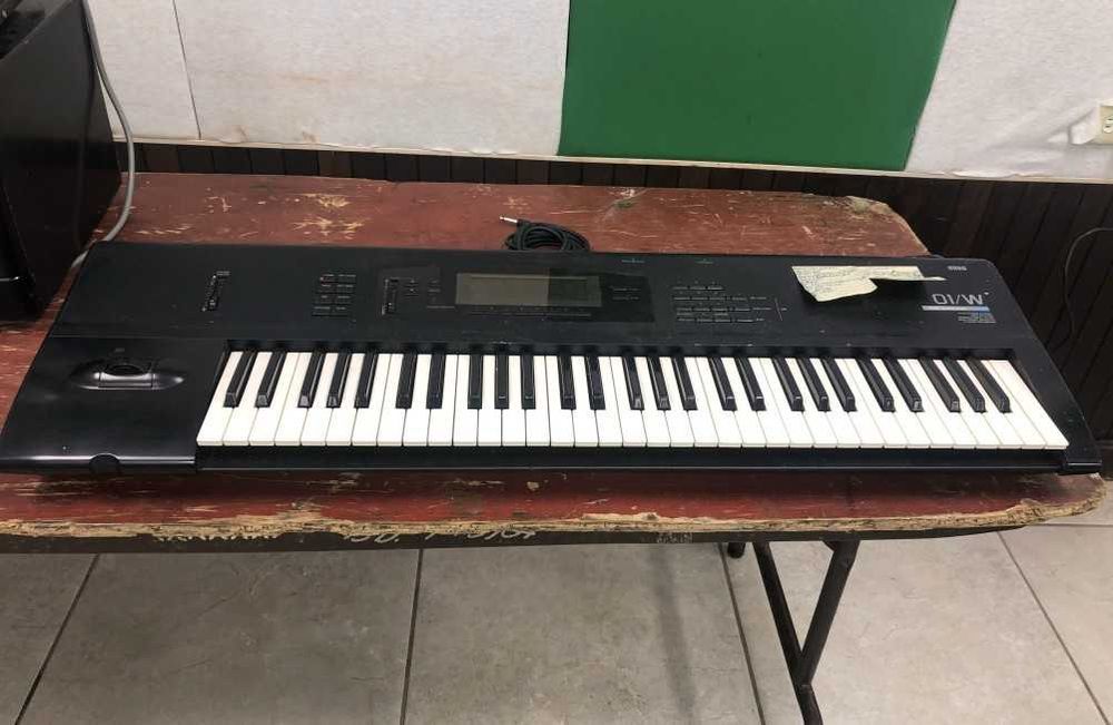 Синтезатор Korg 01w