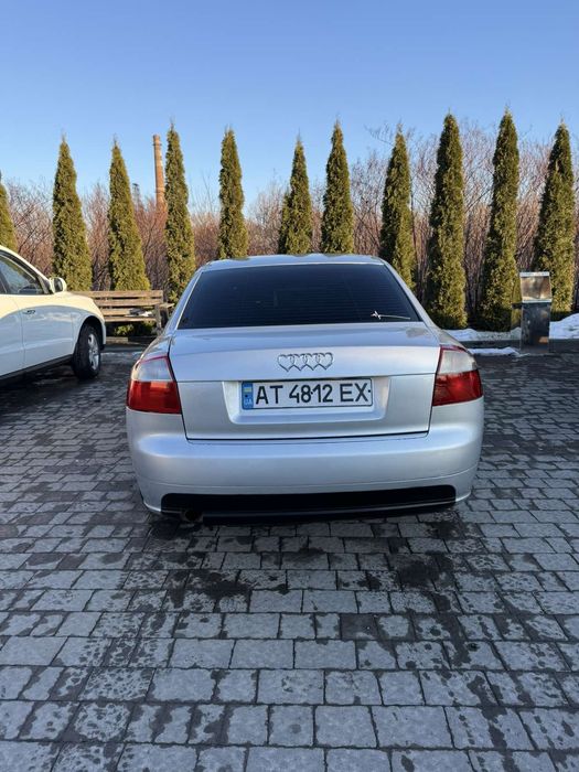 Ауді а4б6 Audi 1.6 бензин газ.