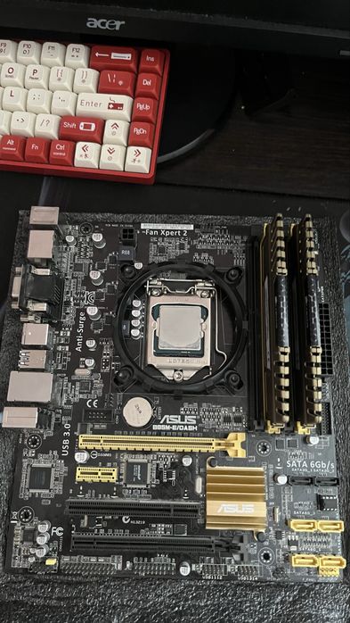 Комплект на 1150 материнська плата+процесор і память