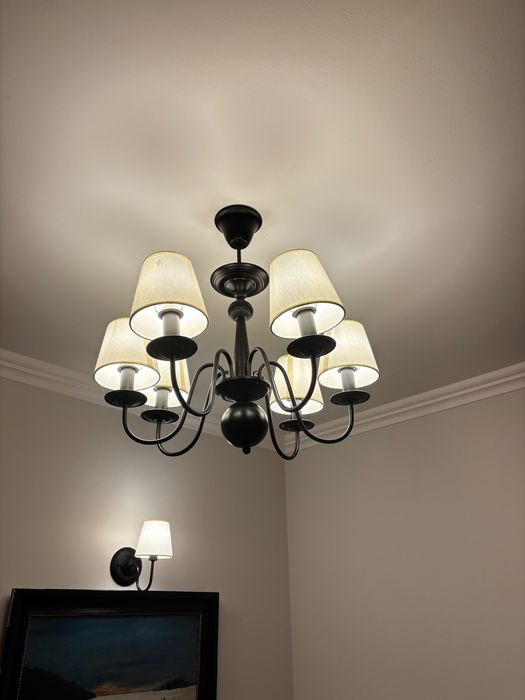 Komplet lamp wiszących i kinkietów