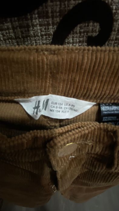 Продам вельветові джинси на дівчинку!