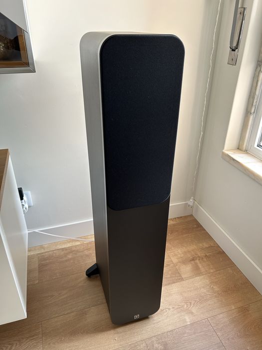 Colunas QAcoustics 3050