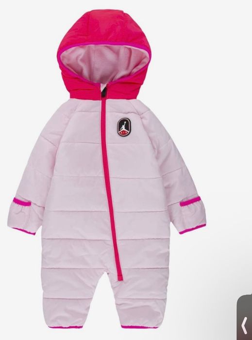 Оригінальний зимовий комбінезон фірми Jordan на 0-3м, 24м