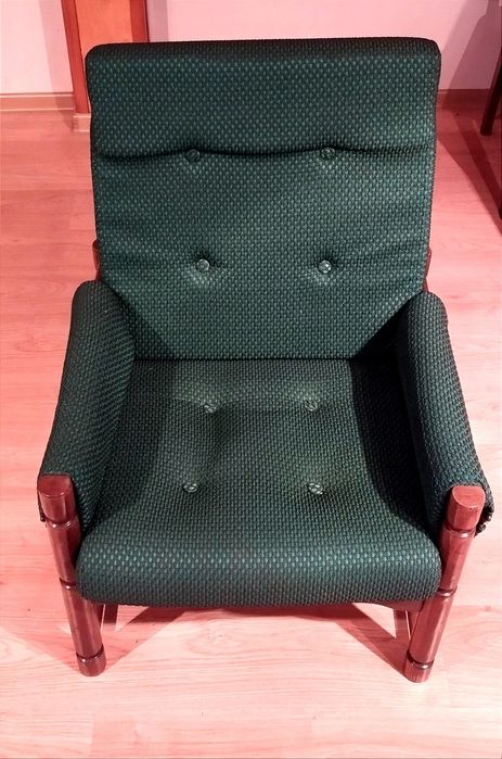 Fotel PRL lata 80te drewno bukowe ciemnozielone obicie.